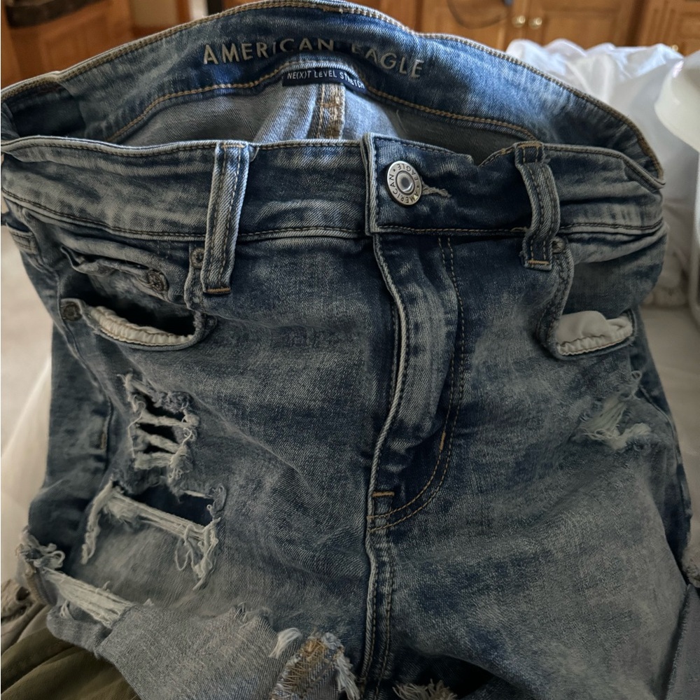 Women’s American Eagle NE(X)T Level Stretch Jean Shorts, Size 14, EUC